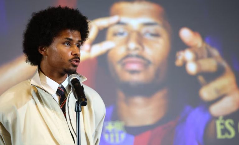 Karim Adeyemi prezantohet te Barcelona: Messi është më i miri, mezi pres të luaj me Yamal