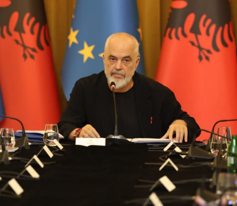 ”Rama jepe dorëheqjen”, kryeministri: Nuk largohem nga detyra vetëm pse një pakicë bërtet. Shqipëria në derën e BE