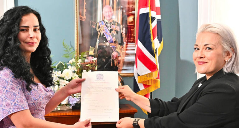 Antiteza e ekselencës shqiptare, rrugëtimi ekzistencial dhe publik i Xhulja Dukës drejt shtetësisë britanike