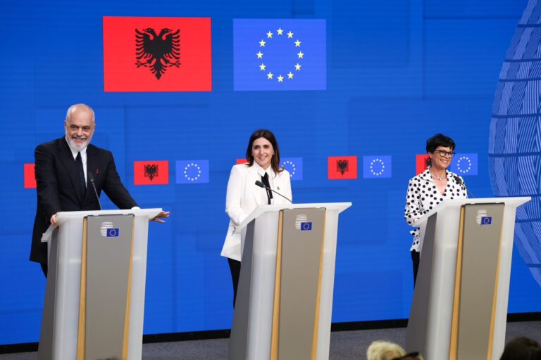 Rama sonte në Bruksel, pritet mbyllja e tre kapitujve të negociatave për Integrimin në BE