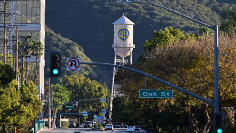 BE miraton me kusht ofertën e Paramount për Warner Bros