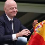 Infantino dhe FIFA monetizojnë gjithçka: Konferenca shtypi dhe selfie me çmim