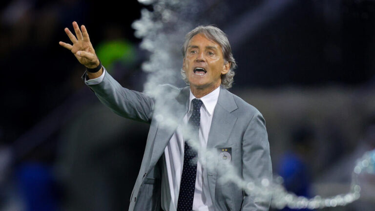 Roberto Mancini merr sërish drejtimin e kombëtares italiane