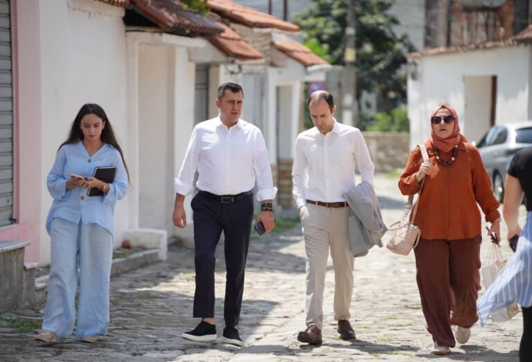 Kryebashkiaku Llatja: Bashkëpunimi me TİKA-n do të vijojë