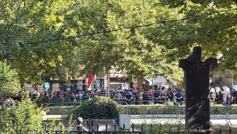 Sot protestë dhe Kuvend, Policia e Shtetit “blindon” Tiranën. FNSH në gatishmëri