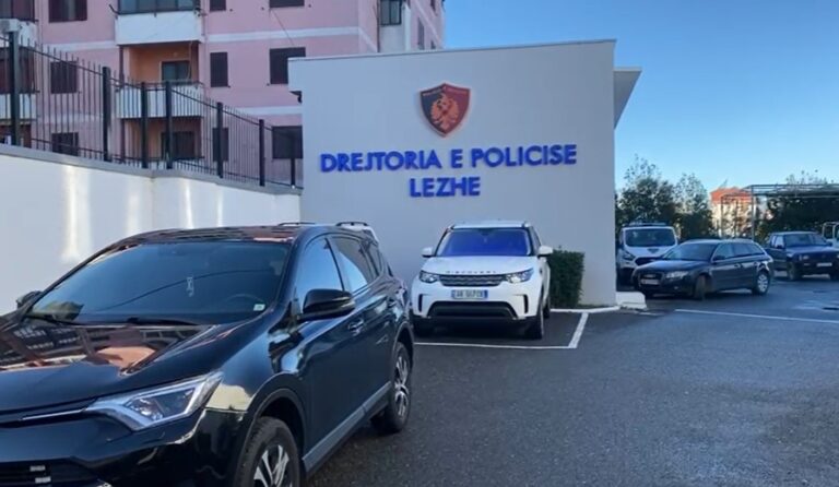 Një i ri plagoset me thikë, transportohet në spital