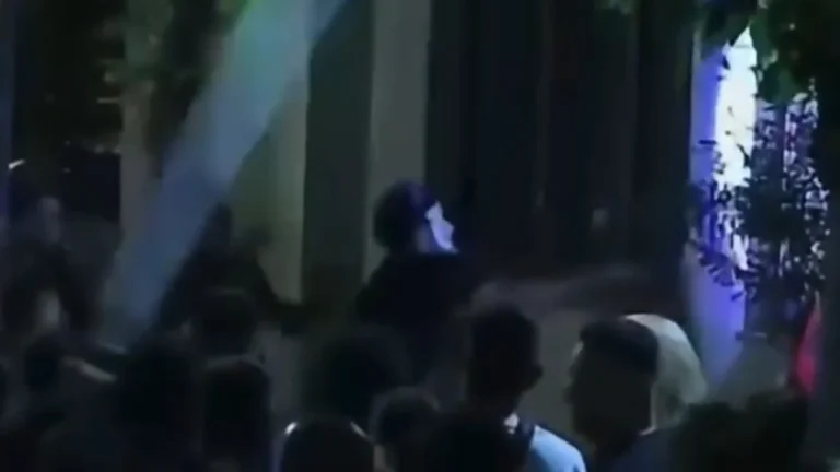 Persona me maska, nga turma, sulmojnë komisariatin nr.3 në Tiranë