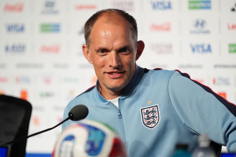 Tuchel ka një apel për prindërit anglez: Mos i çoni fëmijët në shkollë, lërini të shohin Kombëtaren!