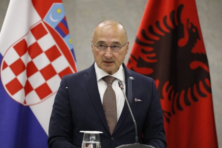 Radman: Shqipëria përparim të jashtëzakonshëm, Kroacia do të vijojë mbështetjen në rrugën drejt BE-së