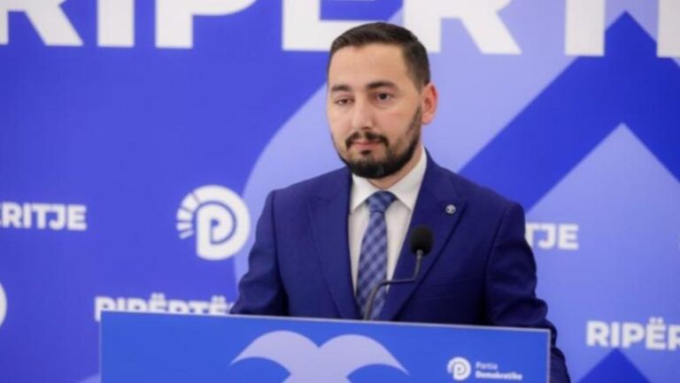 PD akuzon Ramën për bllokim të zgjedhjeve në Rrogozhinë: Në krye të bashkisë vendoset i afërmi i rrethit familjar