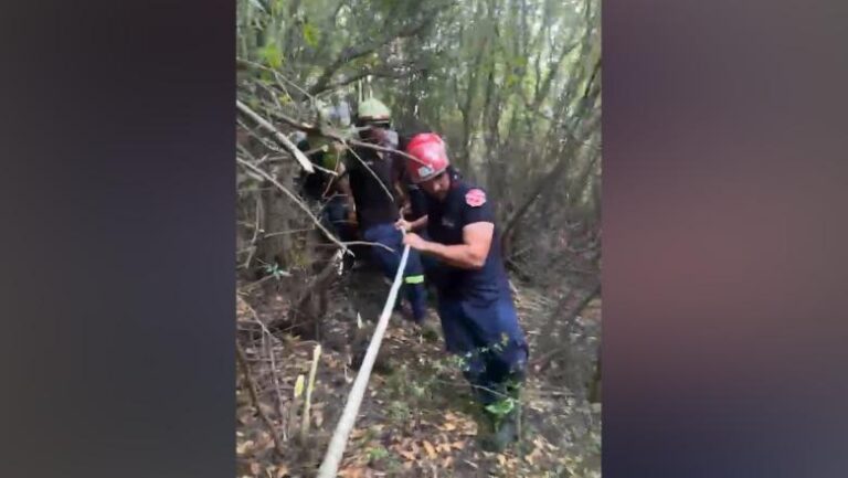 Ra në një humnerë, ekipet e shpëtimit shpëtojnë 50-vjeçarin në Mallakastër