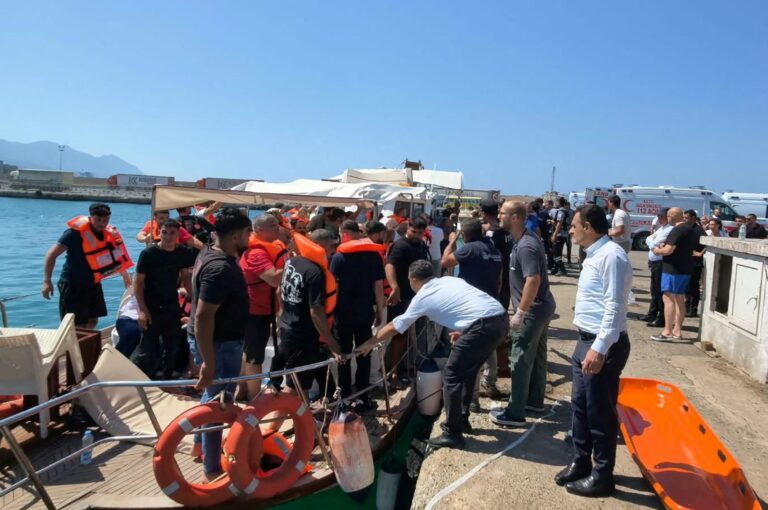 Tragjedi në brigjet e Qipros Veriore, përmbyset trageti me 270 persona në bord, konfirmohen 7 të vdekur dhe dhjetëra të zhdukur