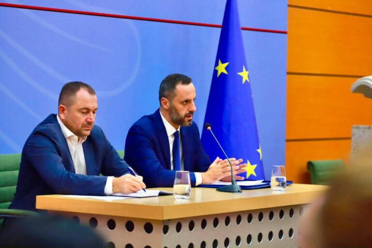 Ministri Lamallari me drejtuesit e Gjendjes Civile: Rrisim cilësinë e shërbimeve ndaj qytetarëve