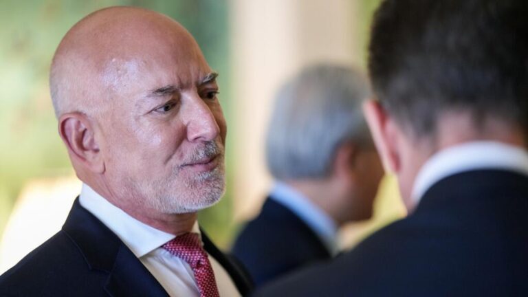 Konsorciumi me Bezos drejt blerjes së një pjese të Liverpoolit