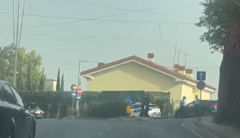 Takimi me minstrat dhe drejtuesit politikë/ Rama mbërrin në Vilën Qeveritare, Policia blindon zonën