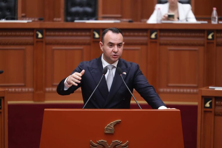 Klevis Balliu: Krimi dhe pandëshkueshmëria po dëmtojnë turizmin, jo protestat qytetare