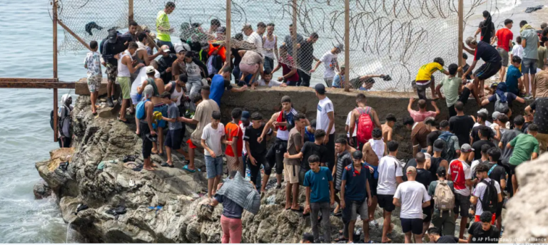 Italia pezullon marrëveshjen Schengen me Spanjën