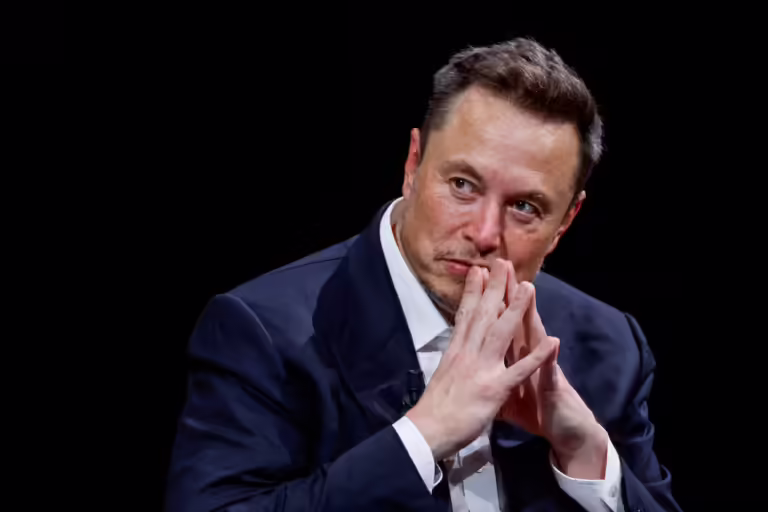 Elon Musk projekton fabrikën më të fuqishme të çipave në botë, 50 herë më e madhe se Pentagoni