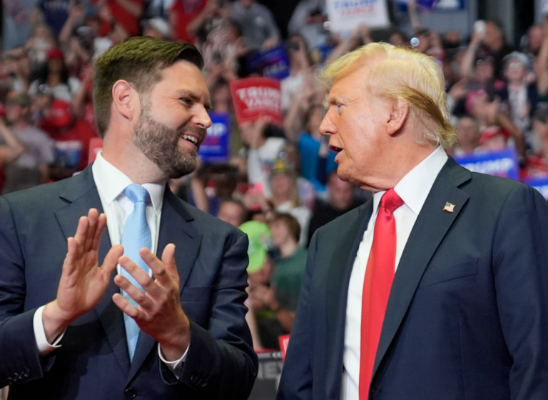Trump piketon JD Vance si pasardhësin e tij për zgjedhjet 2028