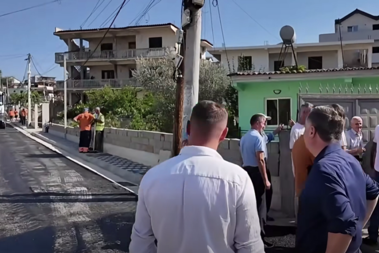 Taulant Balla ndan pamjet: Paskuqani drejt urbanizimit të plotë, vijojnë punimet për rrugët dhe kanalizimet