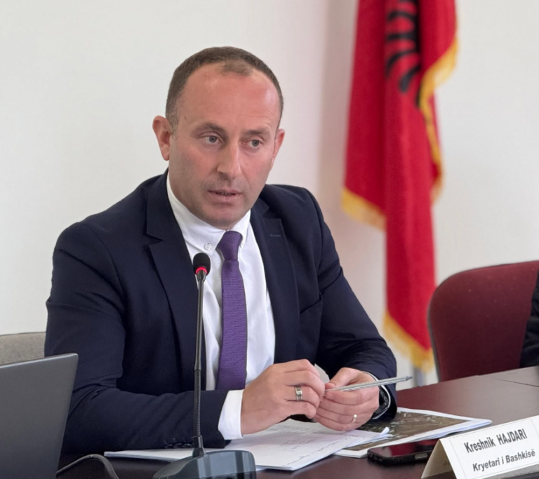 Merret vendimi nga KAS për kryebashkiakun e Kuçovës