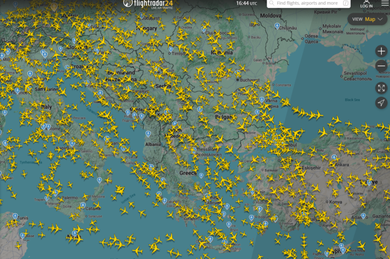 Asnjë avion nuk kalon në Shqipëri, Albcontrol: Në orën 17:30 janë fikur sistemet e trafikut ajror