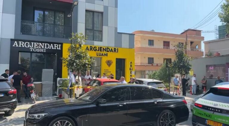 Grabitja e argjendarisë në Kamëz, Policia: Në kërkim dy autorët