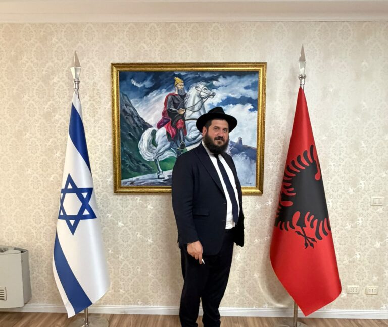Rabbi Mendy Kotlarsky viziton Shqipërinë, një moment i rëndësishëm për jetën hebraike në vend