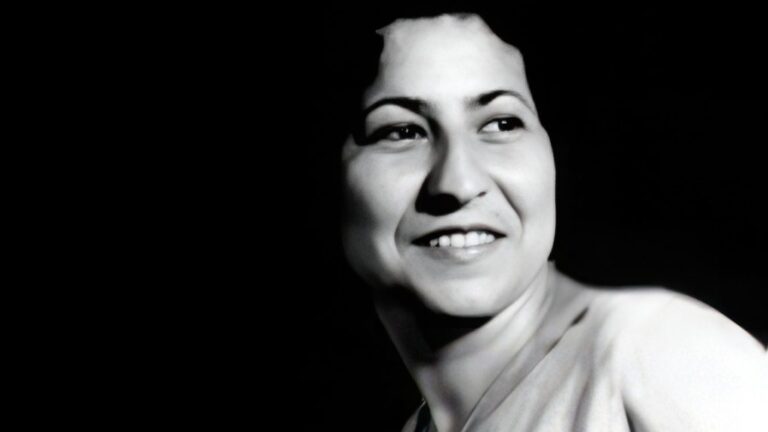 Zhuliana Jorganxhi, një emër i shkruar në kujtesën e këngës, poetja e dashurisë që u bë zë i brezave