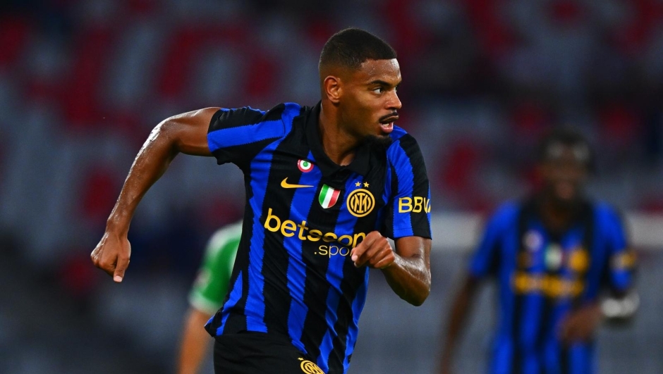 INTER   LIVE Inter Betis 0 0  Ndeshja rifillon  Chivu bën tre ndryshime