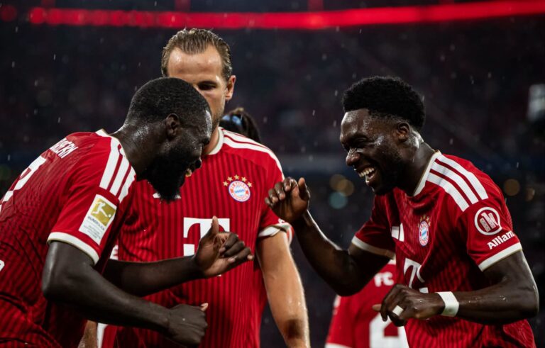 Starton Bundesliga/ Bayerni shkatërron Stuttgartin me 5 gola në “Allianz Arena”