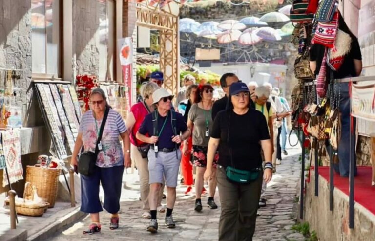 Nga çdo cep i botës drejt Kalasë së Elbasanit