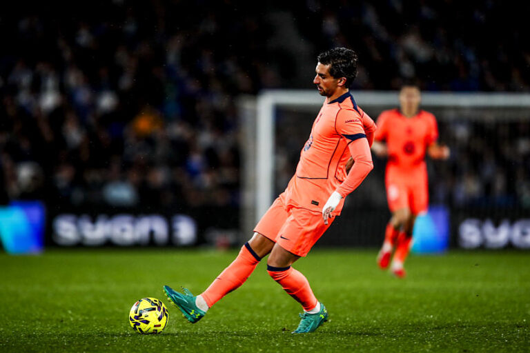 Ferran Torres drejt PSG-së, tensione në dhomat e zhveshjes së Barcelonës