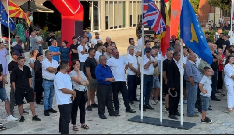 Banorët e Fushë-Arrëzit në protestë: Mos na hiqni bashkinë, do na zbehet identiteti i zonës