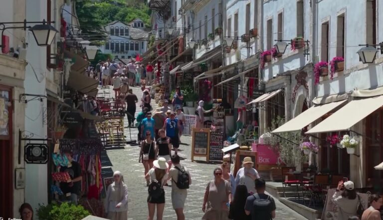 Gjirokastra, nga bukuritë e fshehura pas harresës, në një prej destinacioneve më të vizituara