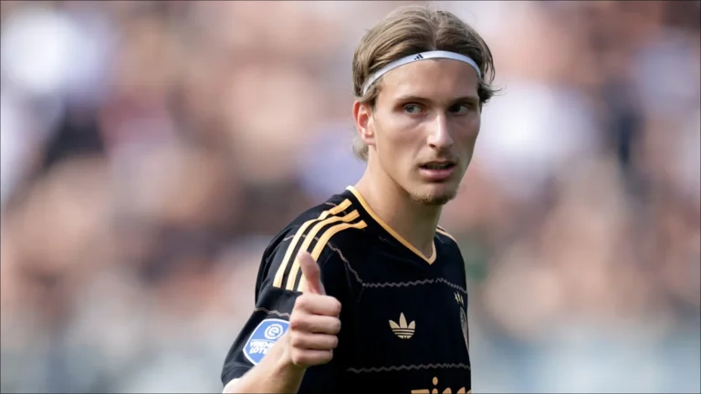 PSG nuk ndalet në merkato, Mika Godts kalon te kampionët e Europës për 55 milionë euro