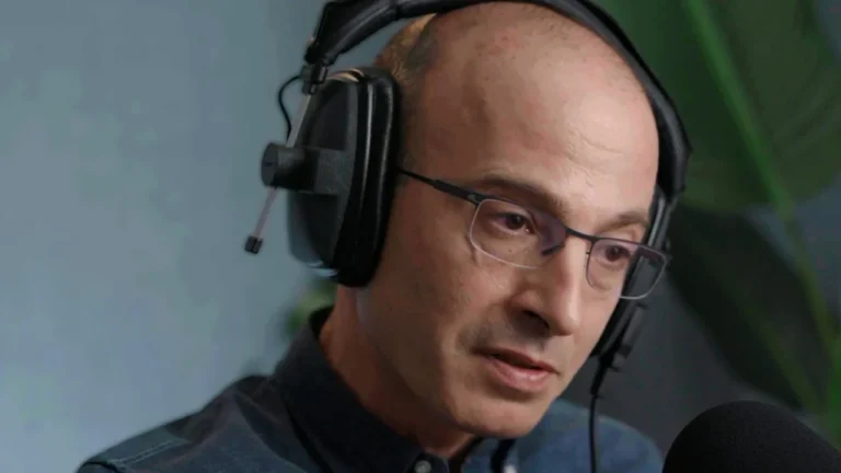 “Algoritmet ushqejnë frikën dhe urrejtjen”/ Rama ndan mesazhin e filozofit Harari