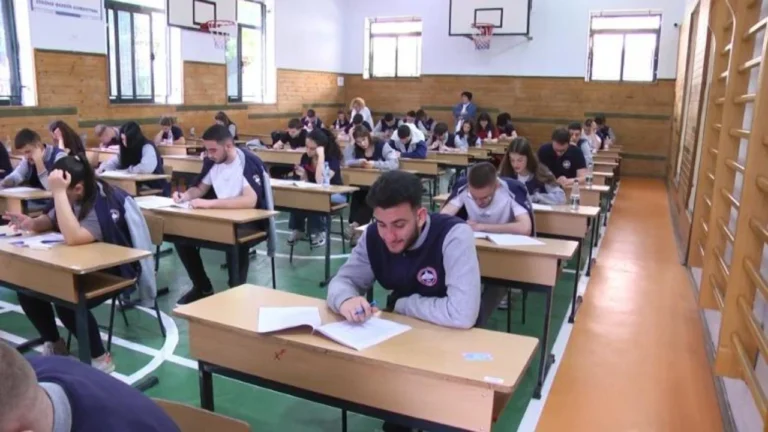 Publikohen listat paraprake të studentëve fitues në Fakultetin e Mjekësisë në Tiranë, ja kur nisin regjistrimet