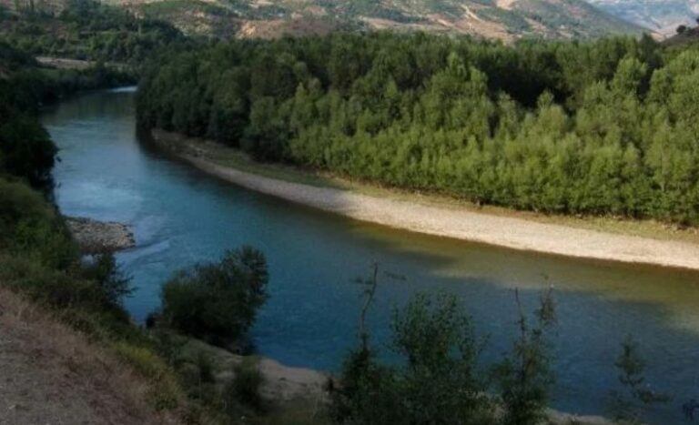 Gjendet trupi i vajzës 7-vjeçare të mbytur në lumin Drin