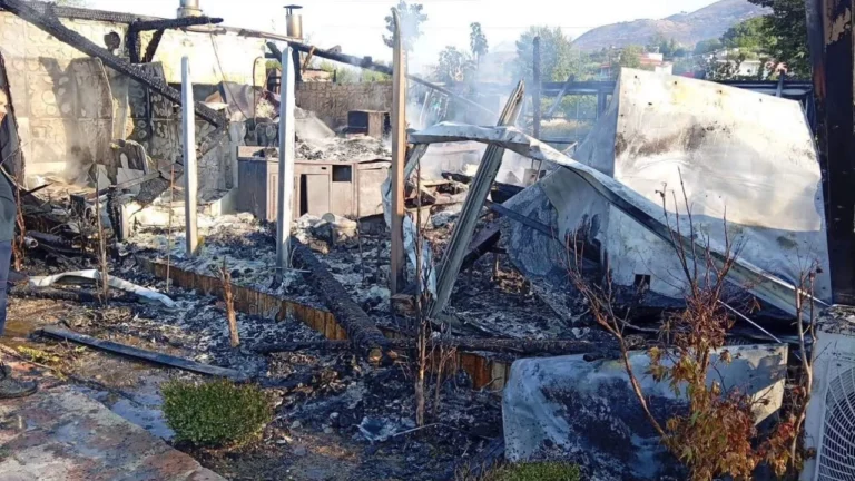 Zjarri përfshin resortin në aksin Sarandë-Syri i Kaltër, raportohet për dëme të mëdha materiale