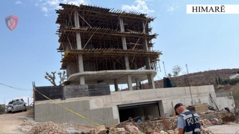 Objekti 5-katësh pa leje në Himarë, AMP nis hetimet: Ndalohet ish-shefi i krimeve në Himarë dhe vartësi i tij