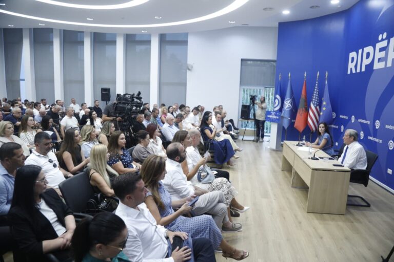 Berisha paralajmëron ndryshime në PD: Nuk pranohet më letargji, 50 mijë anëtarë janë pak