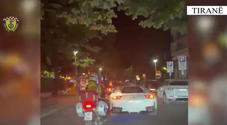 Policia aksion në Tiranë, bllokohen 34 automjete dhe hiqen 7 leje drejtimi