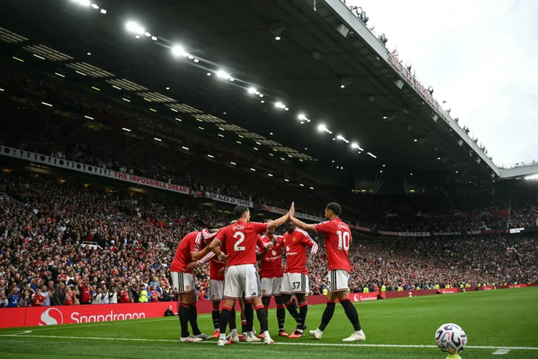 United fiton me manita ndaj Ipswich, Bruno Fernandes shkëlqen me tripletë