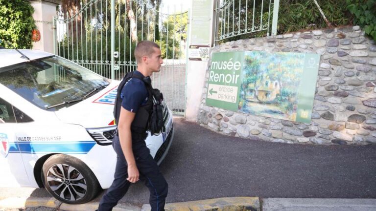 Vjedhje spektakolare në Muzeun Renoir, katër vepra u morën, njëra u braktis gjatë arratisjes