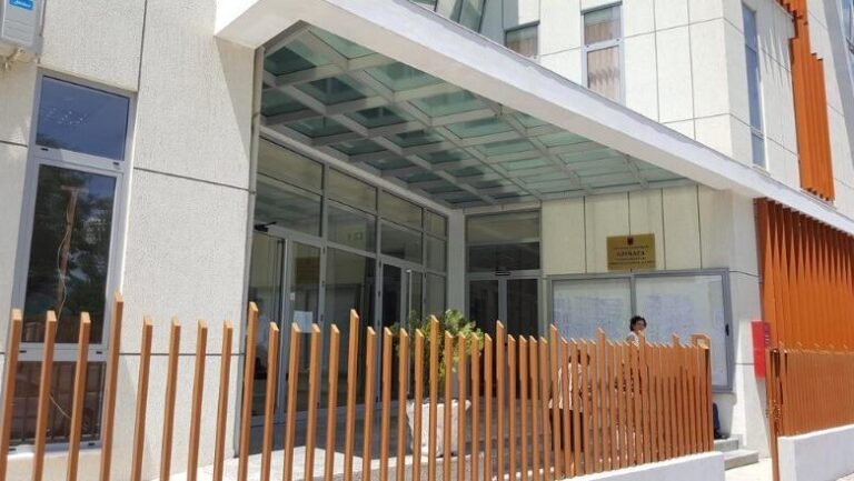 Pagat ende të bllokuara, kërkesa nga Prokuroritë në rrethe: Kush e dha urdhrin?