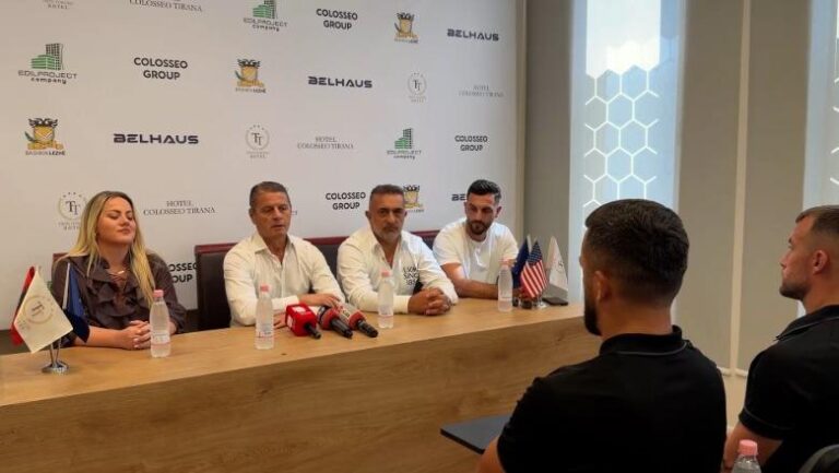 Besëlidhja e Lezhës synon Superligën, kryebashkiaku takon ekipin në prani të presidentit Fushaj