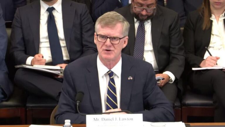 Lawton: KFOR me rëndësi për stabilitetin në Ballkan. Duhet progres në dialogun Kosovë-Serbi