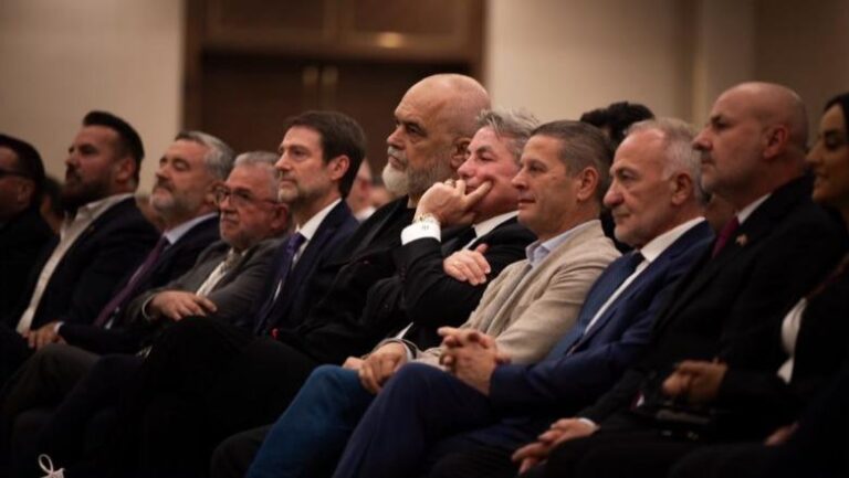 Konsullata shqiptare në Detroit, ministri Hoxha: Shërbime konsullore më pranë qytetarëve
