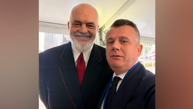 Balla poston foto me Ramën nga OKB: Falë kryeministrit, Shqipëria është ngjitur në majën më të lartë të historisë së shtetit shqiptar